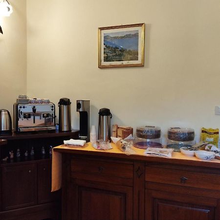 Villino Chelidonia Subiaco Acomodação com café da manhã Exterior foto