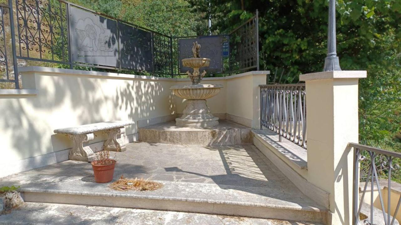 Villino Chelidonia Subiaco Acomodação com café da manhã Exterior foto